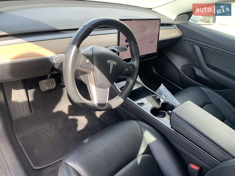 Седан Tesla Model 3 2019 в Харькове