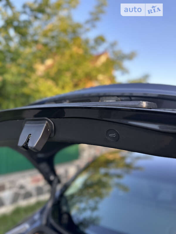 Седан Tesla Model 3 2022 в Житомире
