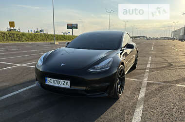 Седан Tesla Model 3 2019 в Львові