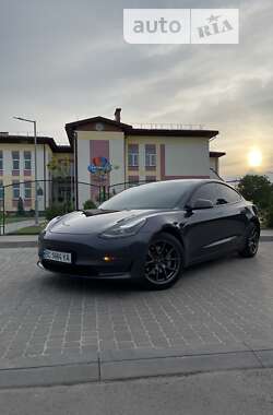 Седан Tesla Model 3 2021 в Львові фото Седан Tesla Model 3 2021 в Львові