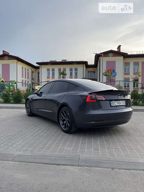 Седан Tesla Model 3 2021 в Львові фото 5 Седан Tesla Model 3 2021 в Львові