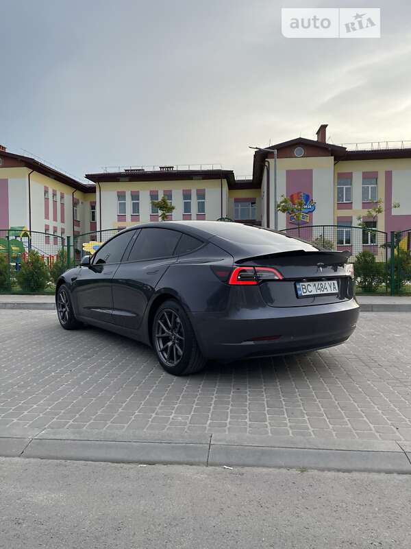 Седан Tesla Model 3 2021 в Львові фото 7 Седан Tesla Model 3 2021 в Львові