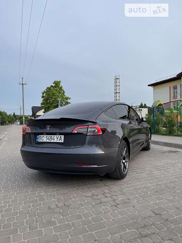 Седан Tesla Model 3 2021 в Львові фото 10 Седан Tesla Model 3 2021 в Львові