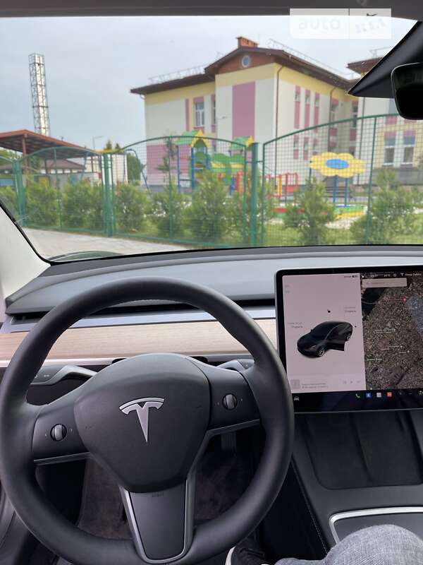Седан Tesla Model 3 2021 в Львові фото 15 Седан Tesla Model 3 2021 в Львові