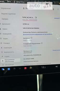 Седан Tesla Model 3 2019 в Киеве