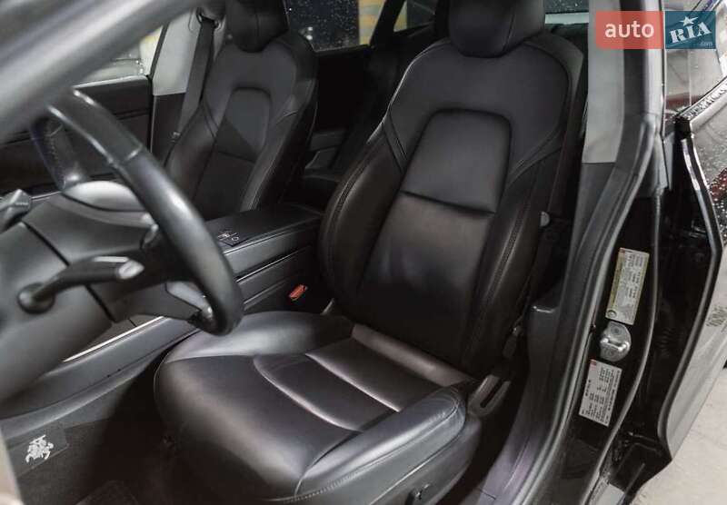 Седан Tesla Model 3 2018 в Києві фото 16 Седан Tesla Model 3 2018 в Києві