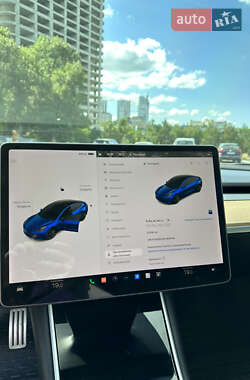 Седан Tesla Model 3 2020 в 