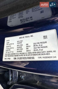 Седан Tesla Model 3 2020 в 