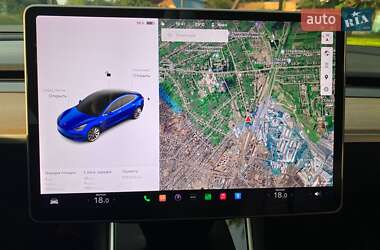 Седан Tesla Model 3 2018 в Сумах