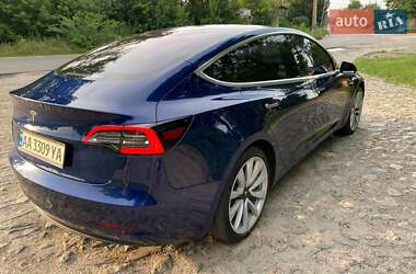 Седан Tesla Model 3 2018 в Сумах