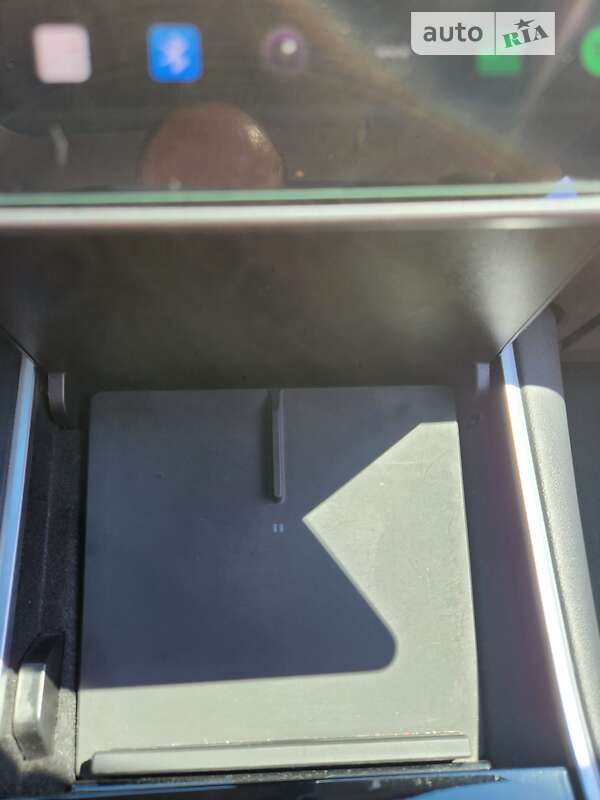 Седан Tesla Model 3 2020 в Днепре