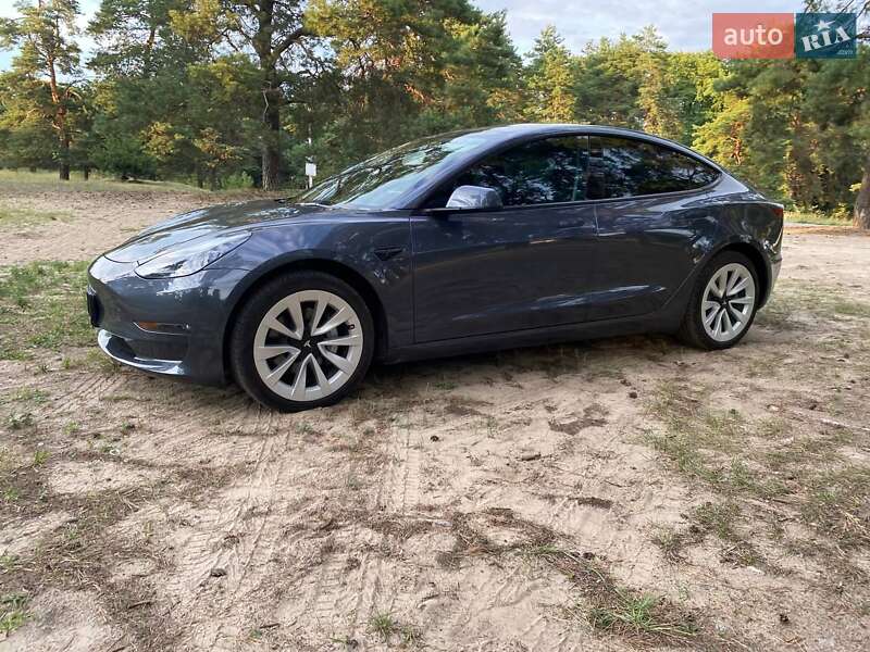 Седан Tesla Model 3 2022 в Дніпрі