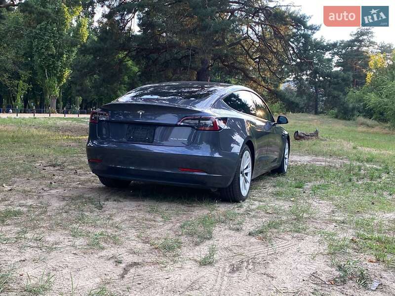 Седан Tesla Model 3 2022 в Дніпрі