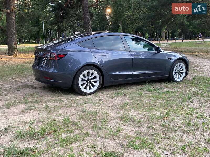 Седан Tesla Model 3 2022 в Дніпрі