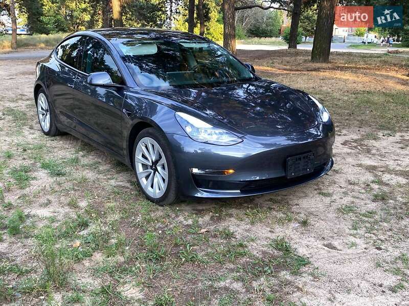 Седан Tesla Model 3 2022 в Дніпрі