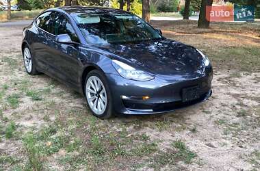 Седан Tesla Model 3 2022 в Днепре