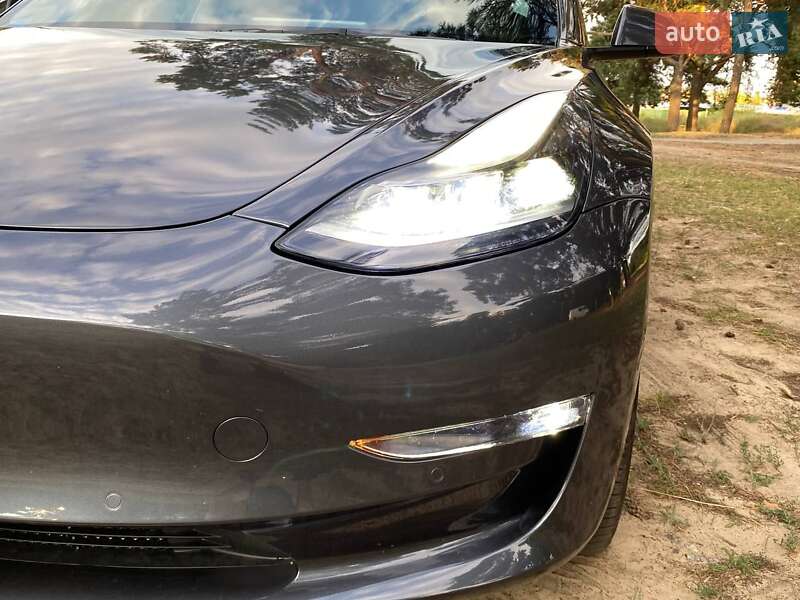 Седан Tesla Model 3 2022 в Днепре