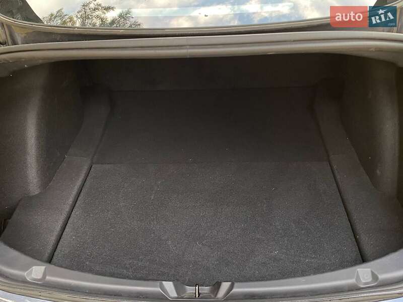 Седан Tesla Model 3 2022 в Днепре