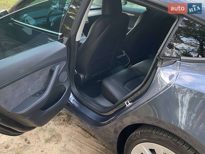 Седан Tesla Model 3 2022 в Дніпрі