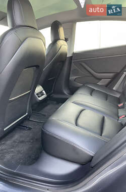 Седан Tesla Model 3 2021 в Днепре