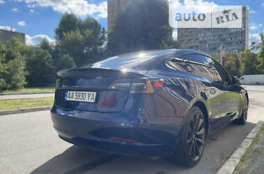 Седан Tesla Model 3 2018 в 