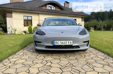 Седан Tesla Model 3 2021 в Львове