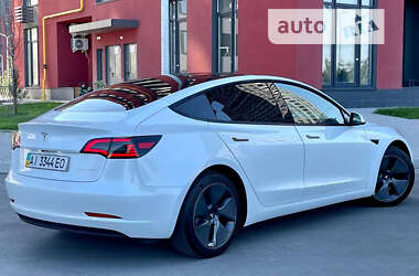 Седан Tesla Model 3 2021 в 