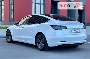 Седан Tesla Model 3 2021 в 