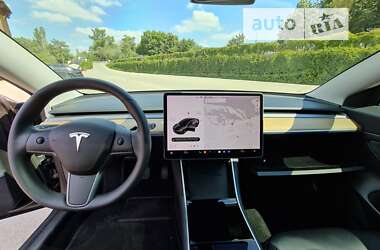 Седан Tesla Model 3 2019 в Дніпрі