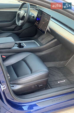 Седан Tesla Model 3 2021 в 