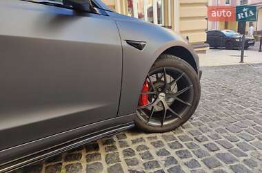 Седан Tesla Model 3 2018 в Києві