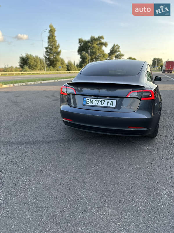 Седан Tesla Model 3 2021 в Киеве