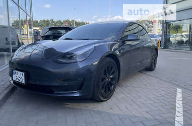 Седан Tesla Model 3 2022 в Виннице