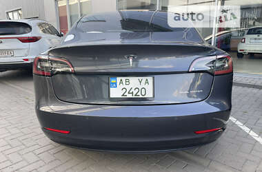 Седан Tesla Model 3 2022 в Виннице