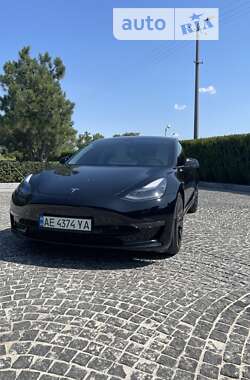 Седан Tesla Model 3 2021 в Дніпрі