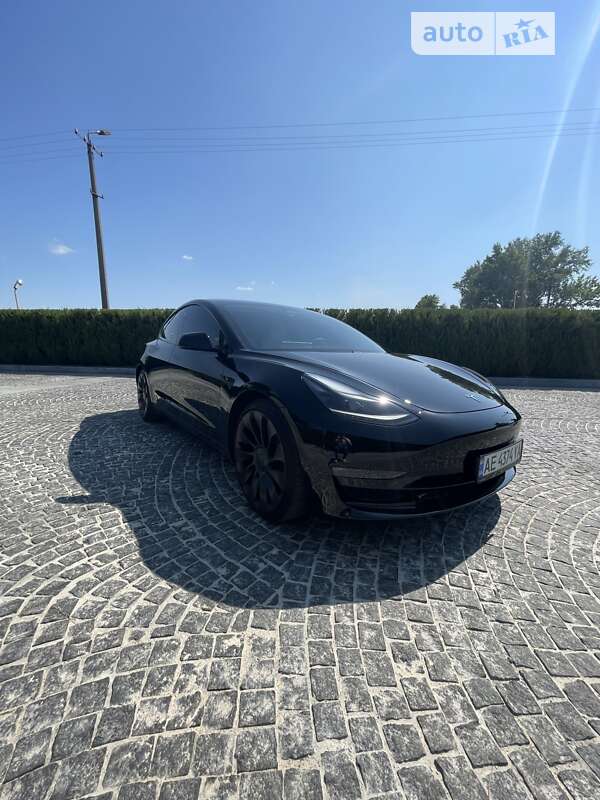 Седан Tesla Model 3 2021 в Днепре