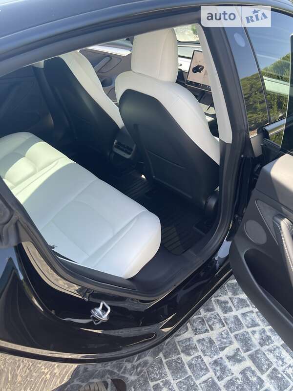 Седан Tesla Model 3 2021 в Днепре