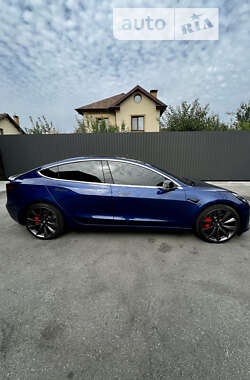 Седан Tesla Model 3 2020 в Киеве