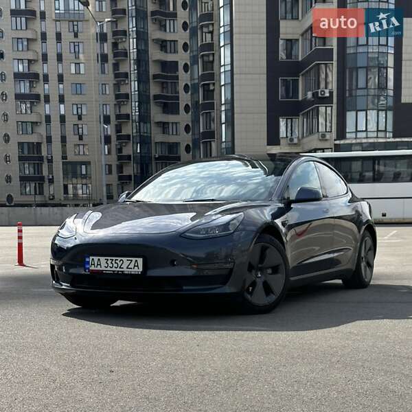 Седан Tesla Model 3 2022 в Вінниці