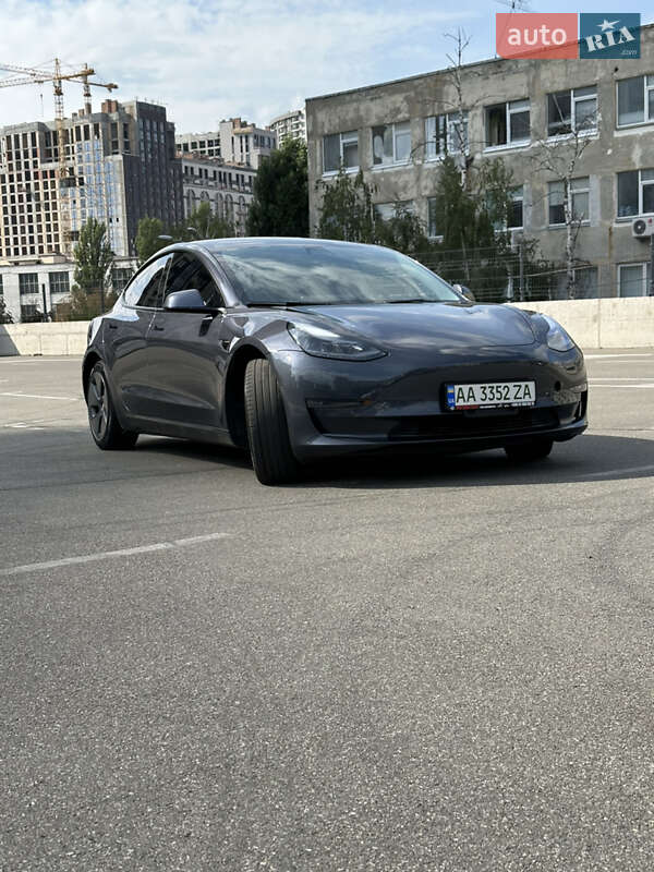 Седан Tesla Model 3 2022 в Вінниці
