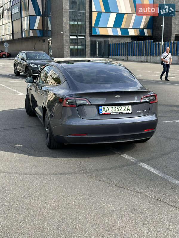 Седан Tesla Model 3 2022 в Вінниці