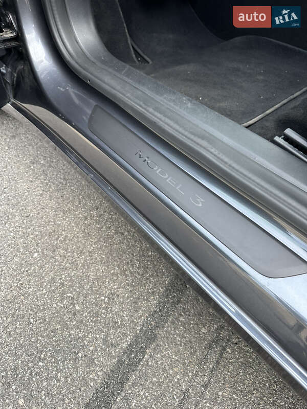 Седан Tesla Model 3 2022 в Вінниці