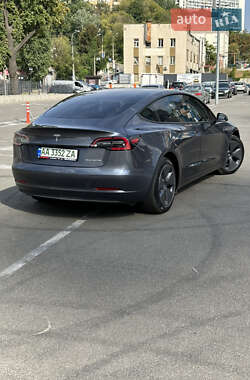 Седан Tesla Model 3 2022 в Виннице