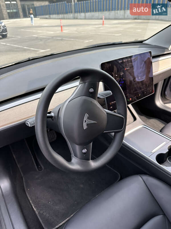 Седан Tesla Model 3 2022 в Вінниці