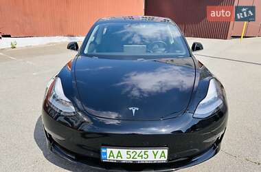 Седан Tesla Model 3 2018 в Киеве