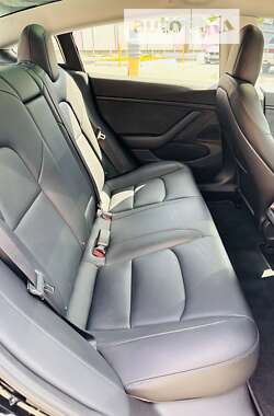 Седан Tesla Model 3 2018 в 