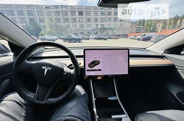 Седан Tesla Model 3 2018 в 