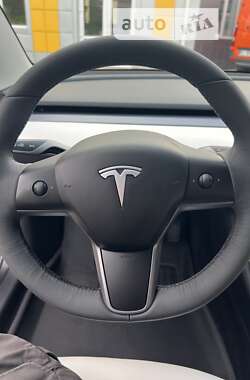 Седан Tesla Model 3 2019 в Буче