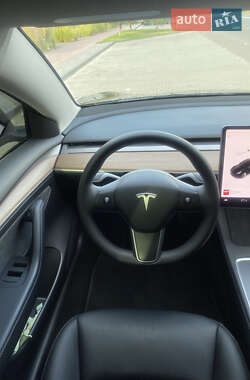 Седан Tesla Model 3 2022 в Хмельницком