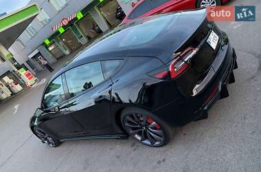 Седан Tesla Model 3 2018 в Кременчуці